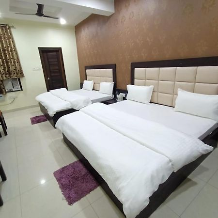 Mng Hotel Heritage Villa Kanpur Esterno foto