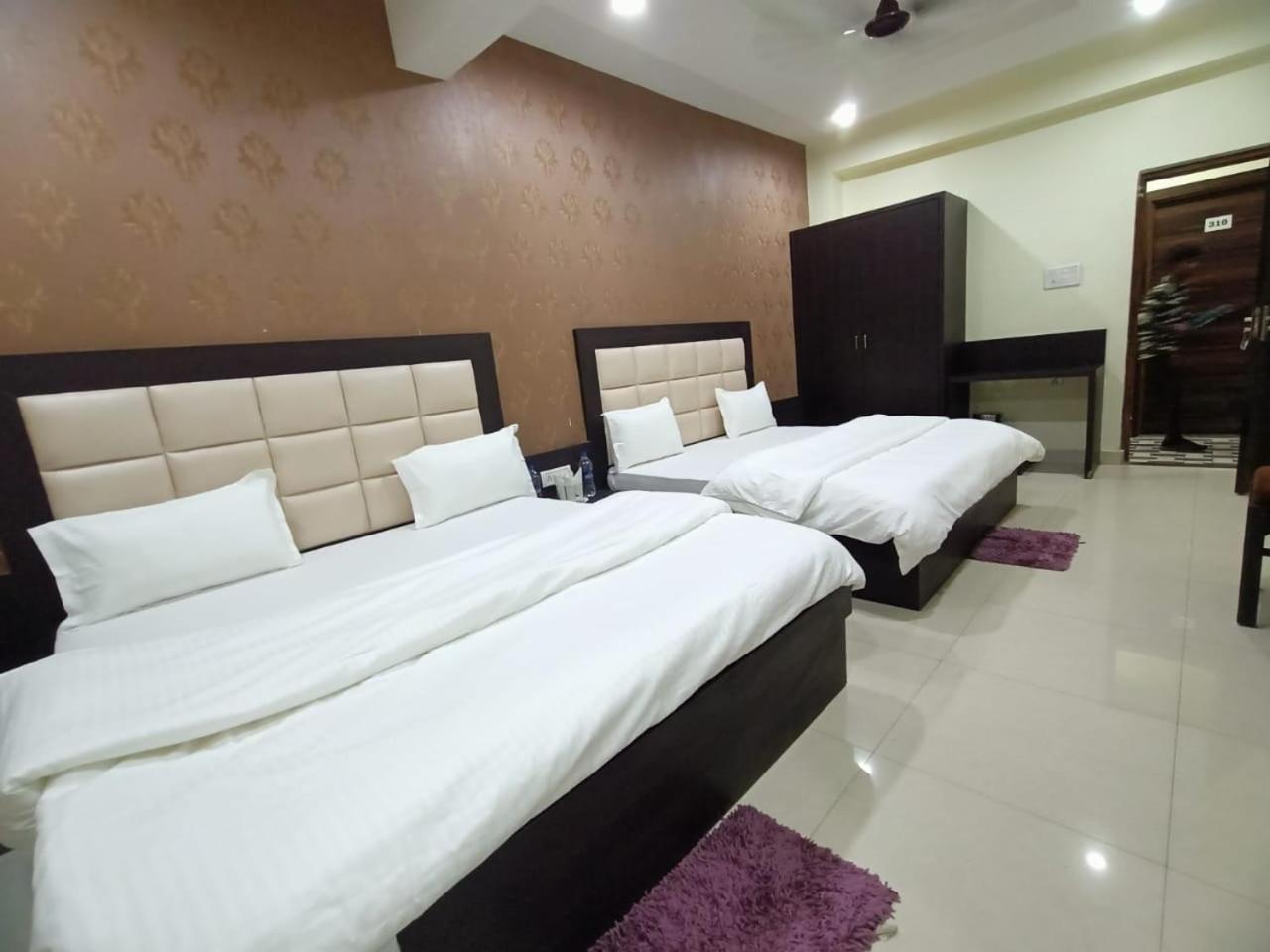 Mng Hotel Heritage Villa Kanpur Esterno foto