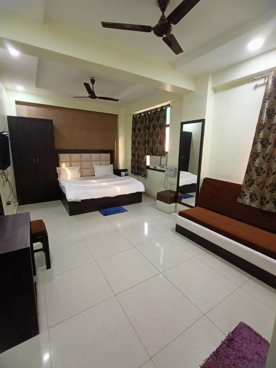Mng Hotel Heritage Villa Kanpur Esterno foto